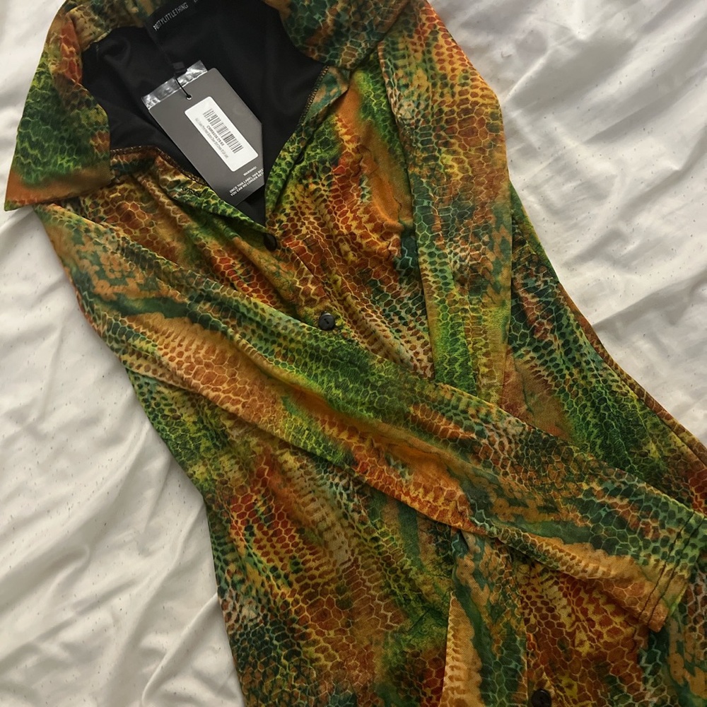 Snake Print Mesh Button down shirt dress, size 6 UNWORN - Picture 4 of 4